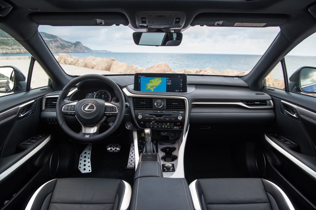 Lexus RX_interior_1